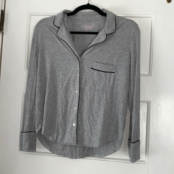 Victoria's Secret Other - Small SHORT Victoria’s Secret Stretchy button down Pajama top